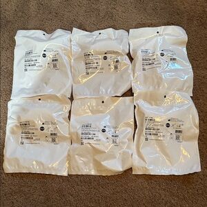 Dreamwear under nose nasal cushion Lot of 6 new Size Medium Wide 1116743
